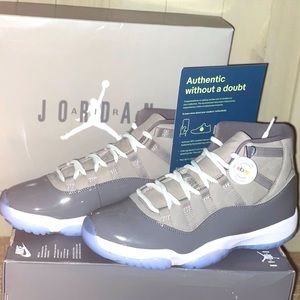Air Jordan Retro 11’s Cool Grey Size 10